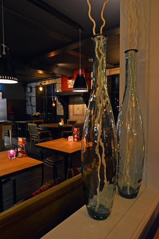 Cafe Brasserie Het Heerenhuis Het Kalf Oda fotoğraf